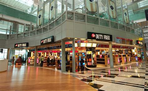 singapore changi airport stores